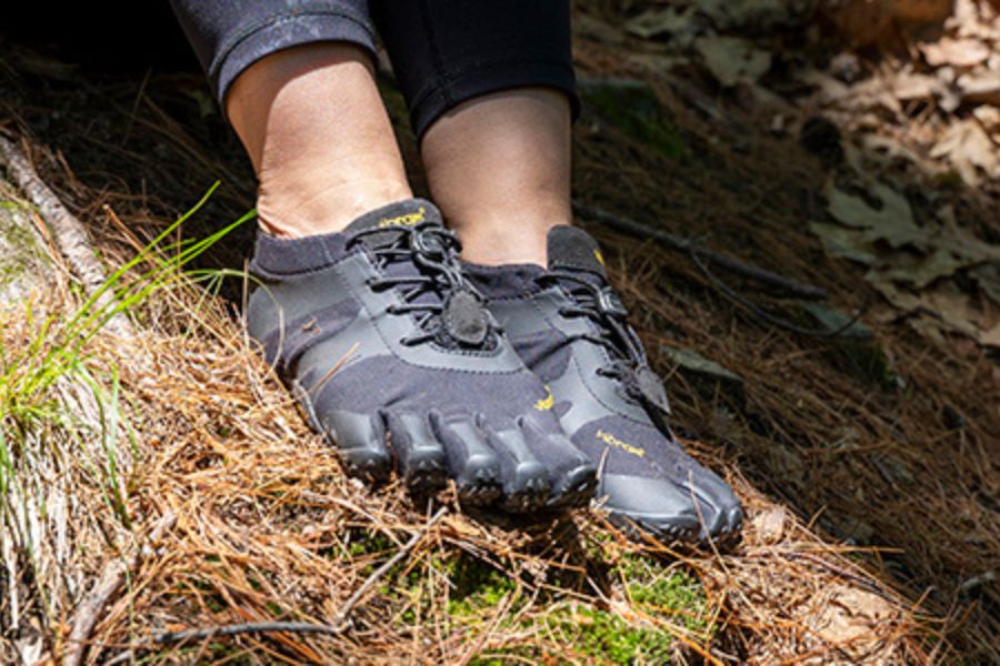 Hiking in Vibram FiveFingers – All You Need to Know
