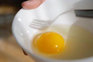 Is Eating Raw Eggs Good For Bodybuilding All You Need To Know 