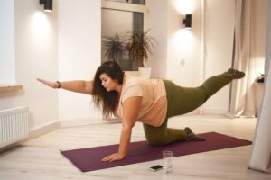What to Wear to Yoga Plus Size – Guide 